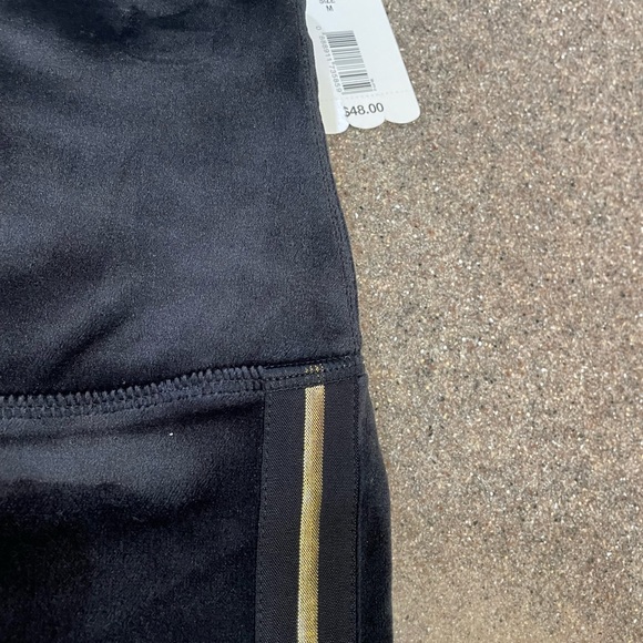 🆕 “Cut The Frills” Premium Velour Leggings with Gold Side Stripe, Size medium - Picture 6 of 8